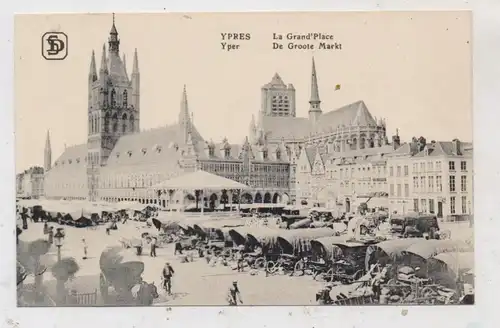 B 8900 IEPER / YPERN, Groote Markt, drukke scene