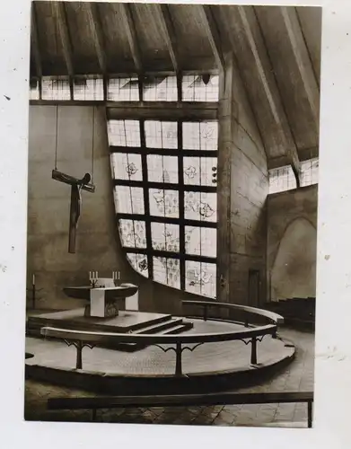 4230 WESEL, Kirche zu den hel. Engeln, Innenansicht, Altar