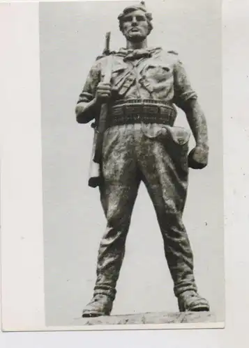 KÜNSTLER - ARTIST - ODISE PASKALI, Bildhauer Albanien, "Monumenti i krijimit te pushtetit popullore"