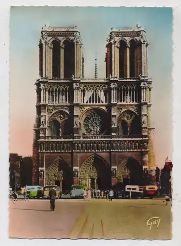 F 75004 PARIS, Cathedrale Notre - Dame, Omnibusse