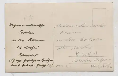NORD - MAZEDONIEN - KRILOVAK, 1.Weltkrieg, Herbst 1915, Frauen in den Ruinen des Dorfes, Photo AK