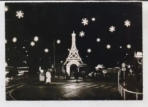 4300 ESSEN bei Nacht , Lichterwoche, Eiffelturm - Tour Eiffel, Polizist, 1957