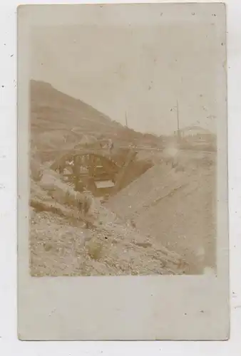 5460 LINZ - KASBACH, Bau der Kasbachbahn - Viadukt, im Hintergrund Remagener Brücke, v. einem Arbeiter verschickt