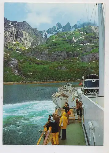 OZEANSCHIFFE - Hurtigrutenschiff am Raftsund