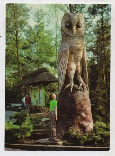 TIERE - ZOO, Vogelpark Walsrode, Holzschnitzarbeit Schleiereule