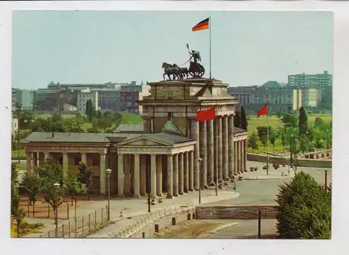 1000 BERLIN, BRANDENBURGER TOR, Russische & DDR - Fahne