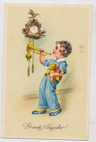 KINDER - Junge mit Trompeter und Teddybär