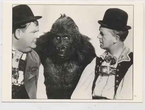 FILM STARS - OLIVER HARDY / STAN LAUREL, Gorilla