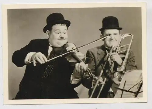 FILM STARS - OLIVER HARDY / STAN LAUREL
