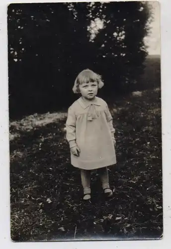 KINDER - Kleines Mädchen im Kleid, Photo-AK
