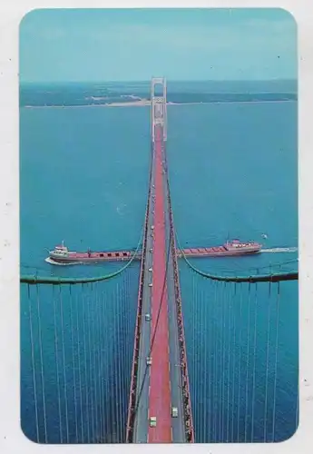 BRÜCKEN - "The Mackinac Bridge", Michigan, World's Greatest Bridge, Frachtschiff