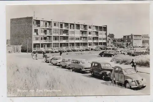 NOORD-HOLLAND - BERGEN,  Flatgebouw, CITROEN 2CV, OPEL REKORD, FIAT...