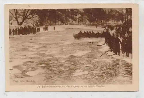 OSTPREUSSEN - 1. Weltkrieg, Deutsche Soldaten bei Eisbrecherarbeiten auf der Angerapp bei der Mühle Risselen