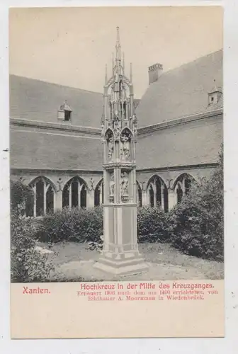 4232 XANTEN, Dom, Hochkreuz in der mitte des Kreuzganges, Bullmann