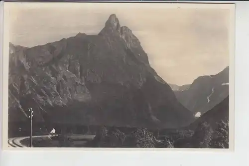 N - Aandalsnaes, Blick von der Raumabahn auf Romsdalshorn