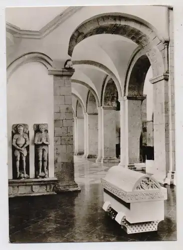 5000  KÖLN, Kirche St. Pantaleon, Grab des Kaisers Theophanu
