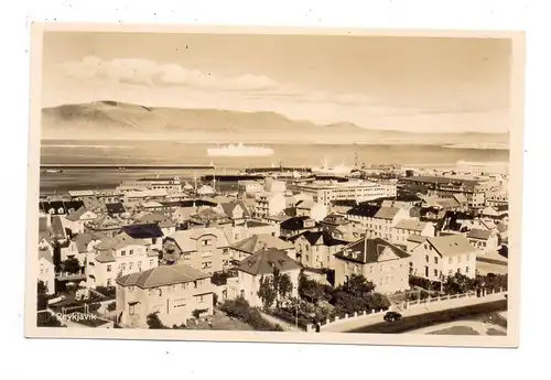 ISLAND - REYKJAVIK, Panorama mit Hafen