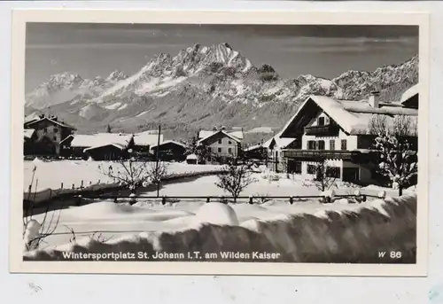 A 6380 ST. JOHANN in Tirol, Ortsansicht mit Wildem Kaiser