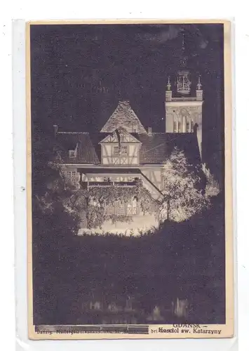 DANZIG - Müttergewerkshaus und St. Katharinen bei Nacht