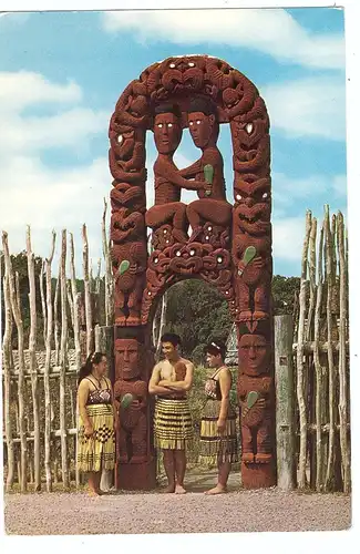 NEW ZEELAND - WHAKAREWAREWA, Maori wood carving, Völkerkunde / ethnic