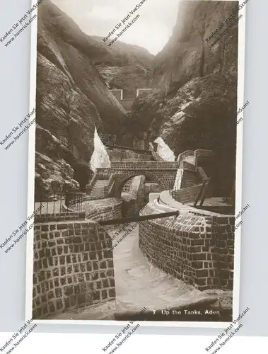 YEMEN - ADEN, Up The Tanks