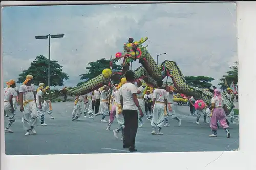 SINGAPORE - SINGAPUR, Dragon Dance during National Day Parade