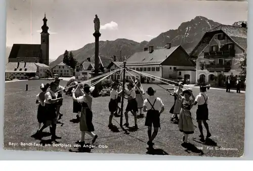 8223 ANGER, Bandl-Tanz am Dorfplatz, 1957