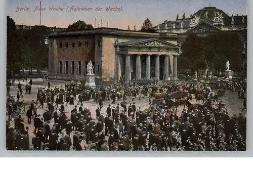 1000 BERLIN, Neue Wache / Aufziehen der Wache