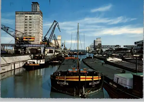 BINNENSCHIFFE - NECKAR, Frachtschiff "WILDHORN" im Stuttgarter Hafen, 60er Jahre