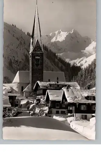 A 6991 MITTELBERG / Kleinwalsertal, Blick in die Dorfstrasse, 195..