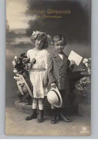 KINDER - Kinderpaar mit Blumen / Children with flowers