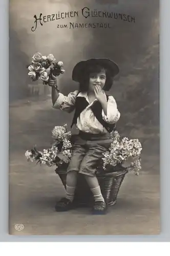KINDER - Mädchen mit Blumen / Girl with flowers