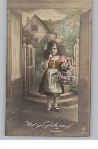 KINDER - Mädchen mit Blumen / Girl with flowers