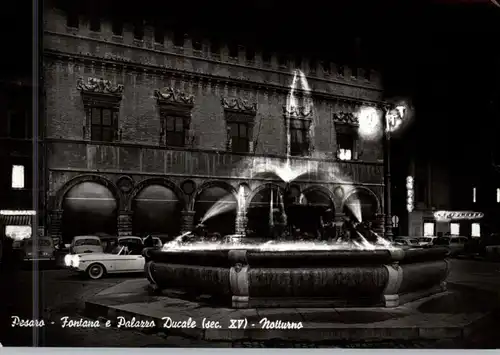 I 61121 PESARO, Fontana & Palazzo Ducale, Oldtimer