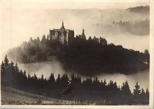 8642 LUDWIGSSTADT - LAUENSTEIN, Burg Lauenstein im Talnebel