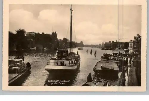 NOORD - HOLLAND - ZAANDAM, Gezicht op de Zaan, Frachtschiffe