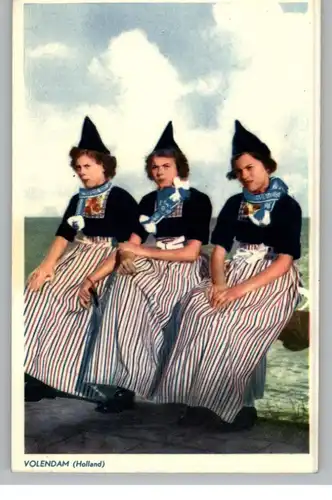 TRACHTEN - Volendam / NL