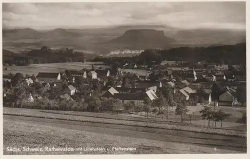 0-8352 HOHNSTEIN - RATHEWALDE, Blick über den Ort  auf Lilienstein und Pfaffenstein, Verlag Metz - Tübingen