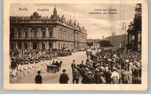 1000 BERLIN, Zeughaus Unter den Linden, Aufziehen der Wache