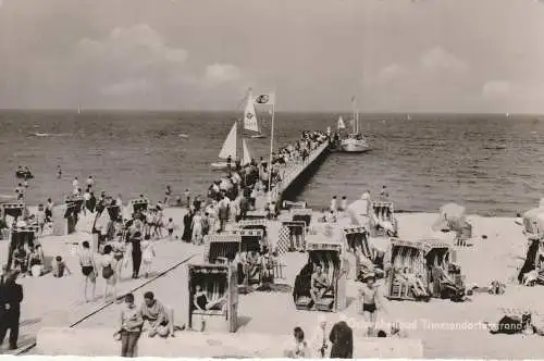 2408 TIMMENDORFER STRAND, Seesteg, Strandkörbe, DLRG - Fahne, 50er Jahre