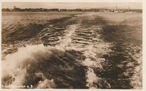 BINNENSCHIFFE - BODENSEE, Heckansicht auf Friedrichshafen