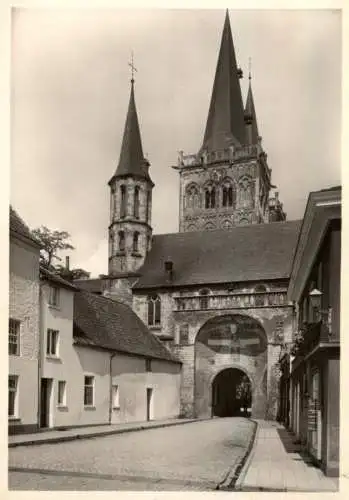 4232 XANTEN, Dom, Das Tor unter der Michaeliskapelle, DKV Deutscher Kunst Verlag