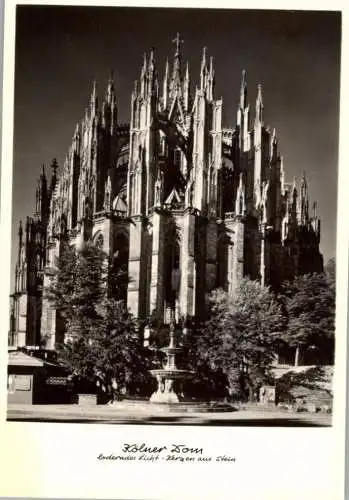 5000  KÖLN, KÖLNER DOM, Ostseite, Dombauhütte, Brunnen, Photograph Hugo Schmölz