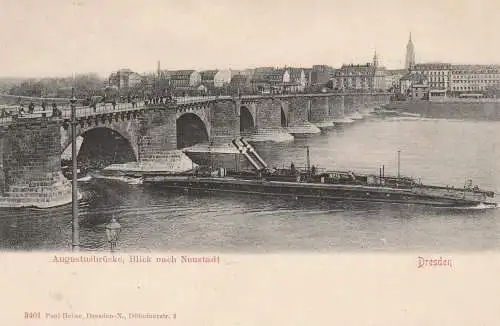 BINNENSCHIFFE - ELBE, Frachtschiff mit eingefahrenem Kaminen vor Dresden, ca. 1905