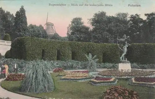 0-1500 POTSDAM, Bogenschütze, Blick auf die historische Mühle