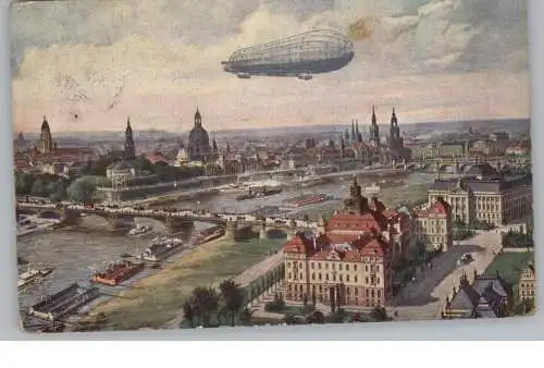 0-8000 DRESDEN, Zeppelin-Ansicht der Kgl. Ministerien und Altstadt, mit Luftschiff, 1917