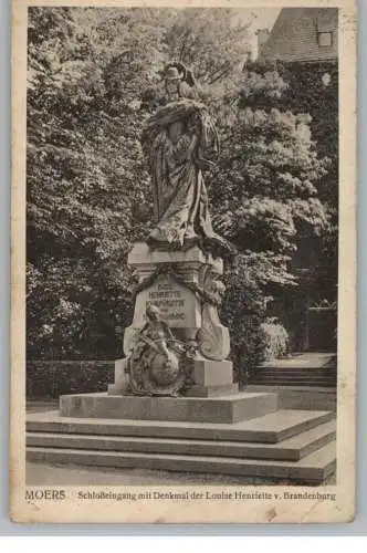 4130 MOERS, Denkmal der Louise Henriette v. Brandenburg am Schloßeingang, leichte Druckstelle