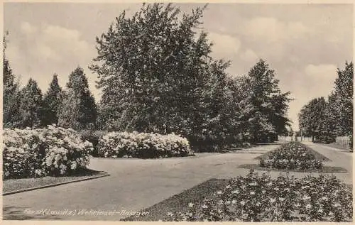 0-7570 FORST / Lausitz, Wehrinsel - Anlagen, 1943, kl. Druckstelle