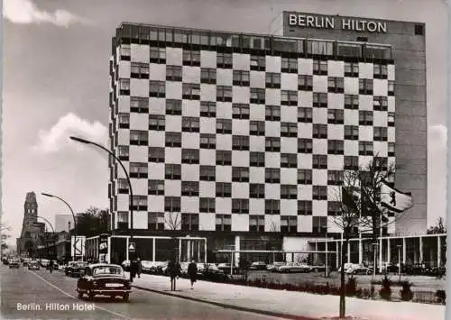 [Ansichtskarte] 1000 BERLIN - TIERGARTEN, Hotel Hilton, Budapester Strasse, 1962, MERCEDES - BENZ. 