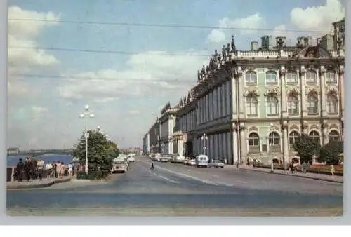 RU 190000 LENINGRAD / SANKT PETERSBURG, Strassenpartie am Winterpalast